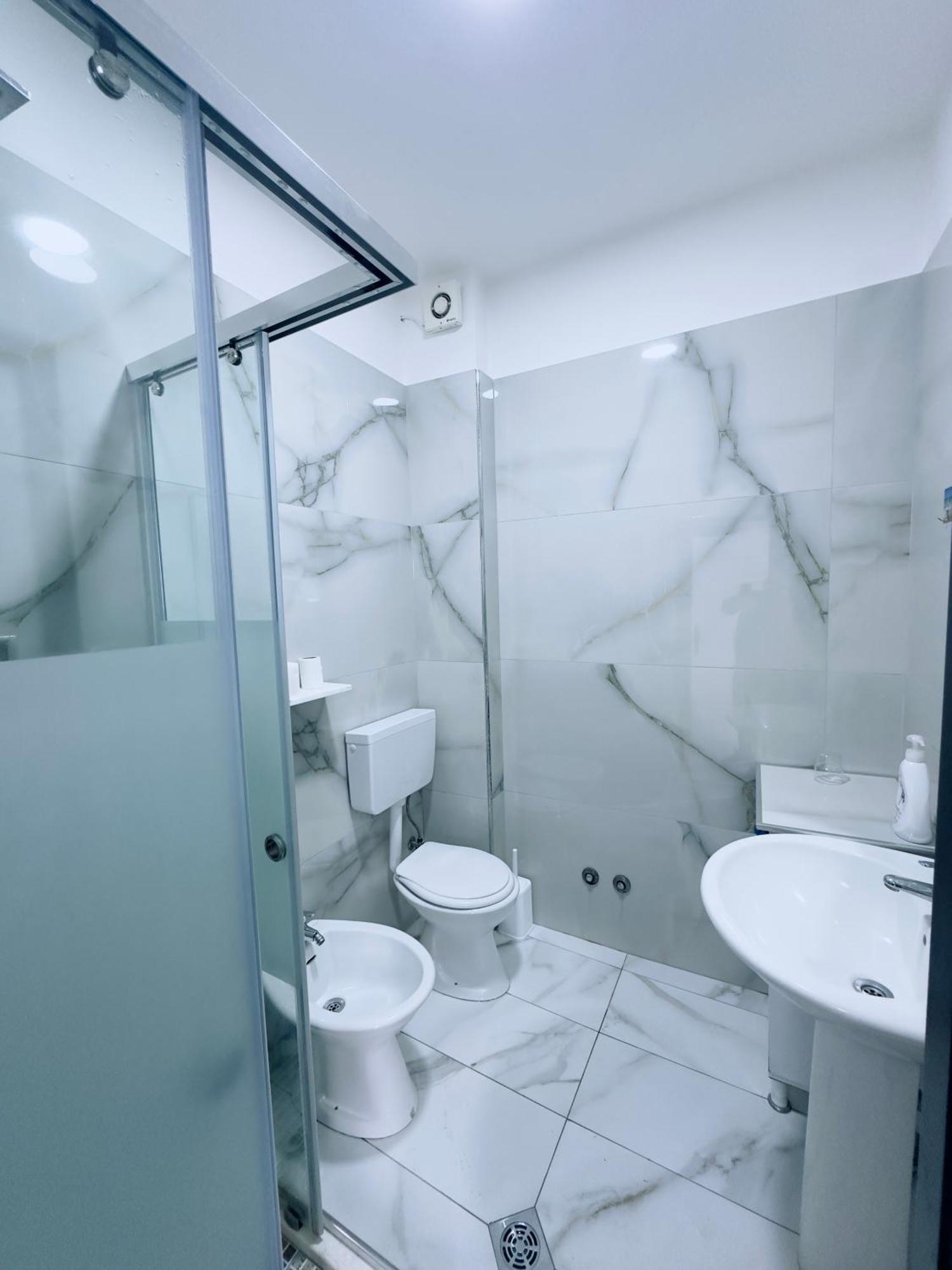 Molla Hotel Restorant Shëngjin Zewnętrze zdjęcie